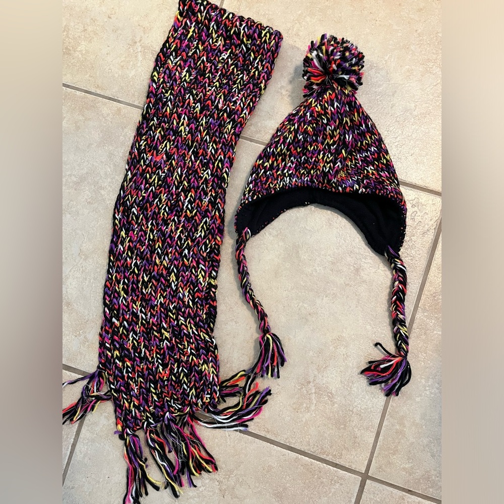 Joe Boxer Winter Scarf and Hat Set. Like New. OSFM - Picture 1 of 7